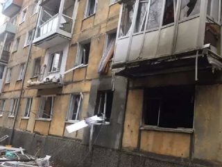 Из загоревшегося после взрыва дома в Балтийске спасли 13 человек