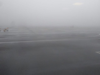 Аэропорт Воронежа не принимает самолеты из-за густого тумана