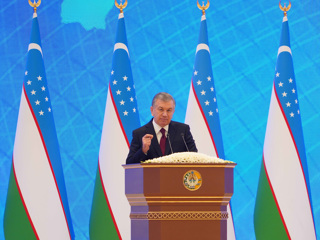 Узбекский парламент одобрил введение ЧП в Каракалпакии