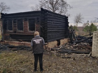 В Костромской области дом сгорел дотла вместе с хозяином