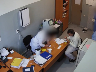 С едой не вышло, Саакашвили переключился на лекарства