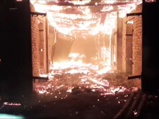 Пожар на ферме под Красноярском охватил больше 2000 квадратных метров