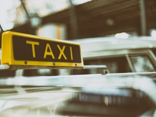 Челнинские таксисты устроили забастовку из-за новых правил "Яндекса"