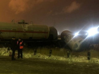 В Татарстане цистерны с пропаном сошли с рельсов после ДТП с грузовиком