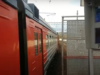 Два человека попали под электричку на Московской железной дороге