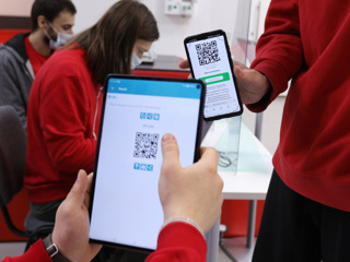 В Кремле ответили на вопросы о QR-кодах и других мерах