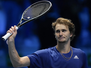 Зверев стал третьим полуфиналистом ATP Finals