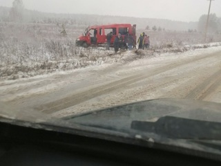 Микроавтобус с пассажирами перевернулся во Владимирской области