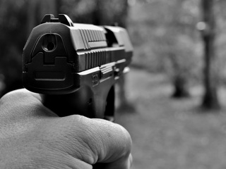 В Марий Эл мужчина с игрушечным пистолетом пытался ограбить ломбард