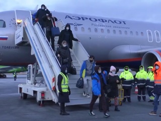 Летевшие на отдых в Хакасию туристы устроили драку на борту самолета