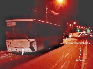 Два человека погибли в столкновении с автобусом в Красноярске