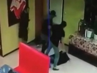 Задержаны жестоко избившие девушек в астраханском кафе приезжие