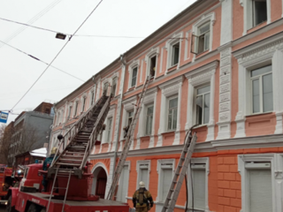 Открытое горение в доме в центре Нижнего Новгорода ликвидировано