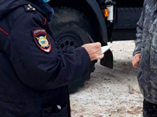 В Челябинске трое мужчин похитили девушку