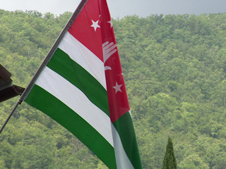 Замминистра туризма Абхазии задержали после стрельбы в Сухуме
