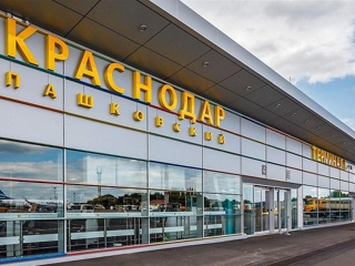 Из-за неисправности самолета около 100 пассажиров не могут покинуть Краснодар