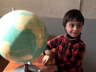 Как афганские дети учатся при новой власти