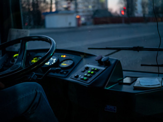 В Саратове за "гонки" с троллейбусом уволят водителя автобуса