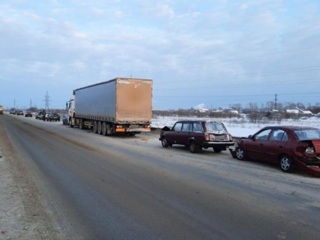 22 машины столкнулись на трассе под Архангельском