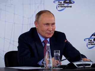 Удержать невозможно: Путин порассуждал о глупости и уроках истории
