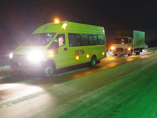 На трассе в Башкирии в ДТП попал школьный автобус с детьми