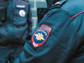 В Междуреченске мужчина напал на 11-летнюю девочку в подъезде