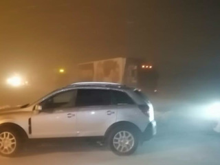 На трассе М-5 в Башкирии в снежный плен попали 33 машины
