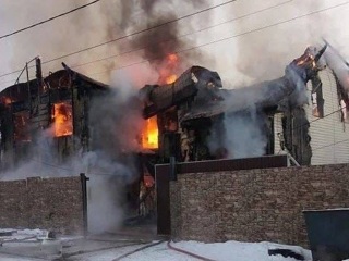 Пять человек пали жертвами пожара в частном доме под Иркутском