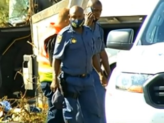 Четверо пассажиров погибли в перевернувшемся автобусе в ЮАР