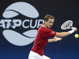 Медведев обыграл итальянца Берреттини в матче ATP Cup