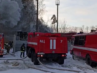 Крупный пожар на промплощадке в Екатеринбурге ликвидирован