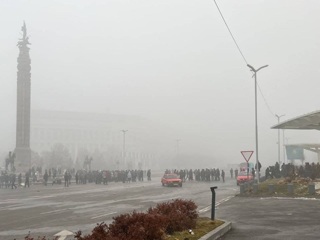 Перестрелка завязалась в центре Алма-Аты