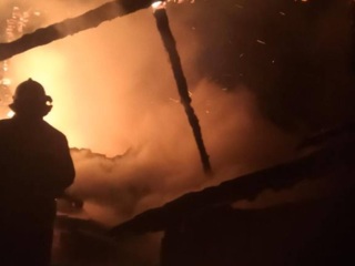 В Ярославской области ночью полностью сгорел частный дом