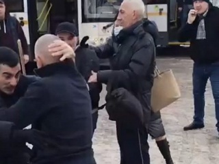 Водитель автобуса в Люберцах дал отпор напавшим на него мужчинам