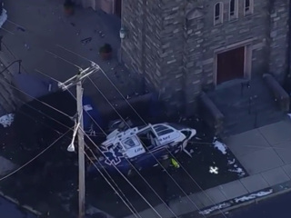 Медицинский вертолет разбился в жилом квартале Филадельфии