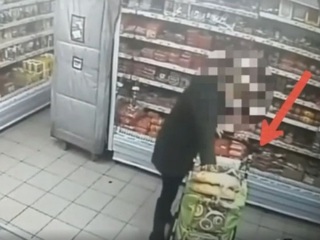 На Ставрополье женщина пыталась вывезти в коляске продукты из магазина