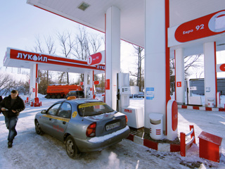 Бензин в Москве дорожает 17 недель подряд