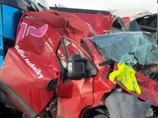 Массовая авария с десятками авто произошла под Прагой