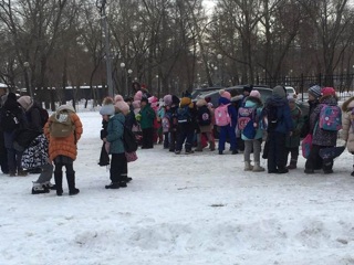 В Челябинске идет массовая эвакуация школ