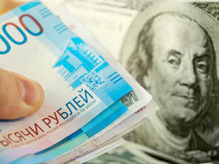 Биржевой курс евро достиг 64 рублей, доллар – 61