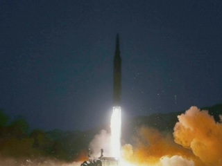 Северная Корея запустила неопознанную баллистическую ракету