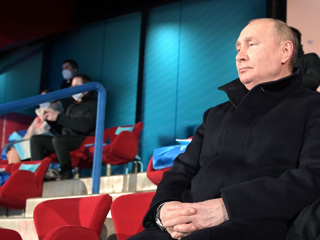 Песков не стал отвечать на вопрос о притворившемся спящим Путине