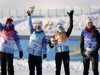 Серебро в биатлоне и две бронзы в лыжах. Итоги 12-го дня Олимпиады