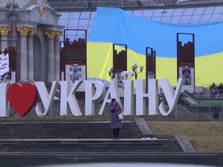 День единения на Украине. Школьникам приказано одеться в сине-желтое и петь гимн