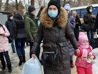 Среди прибывших в Воронеж беженцев есть тяжелобольные COVID-19