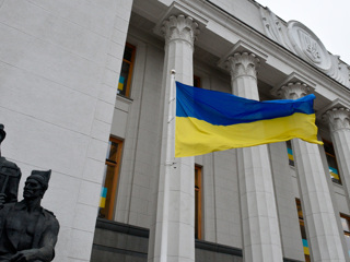 Верховная рада продлила военное положение до 23 августа