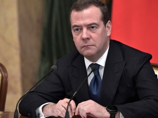 Медведев: Шольц не спишет свои провалы на Путина и русских