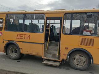 Школьный автобус с детьми попал в ДТП в Уфе