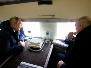 Два президента в одном вертолете: Путин провел экскурсию для Лукашенко