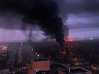 Пожарные ликвидировали возгорание на нефтебазе в Брянске
